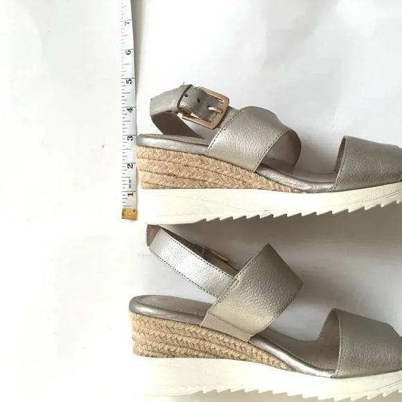 Evolve by Easy  Spirit Womens wedge sandal Heels Tan 7.5 Medium - Picture 8 of 12